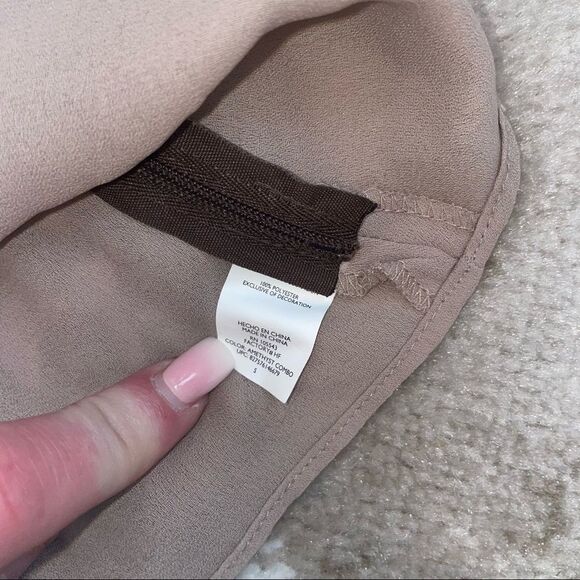 💋Bundle 4 items for $20. Add items💋 to a bundle3 - Picture 7 of 11